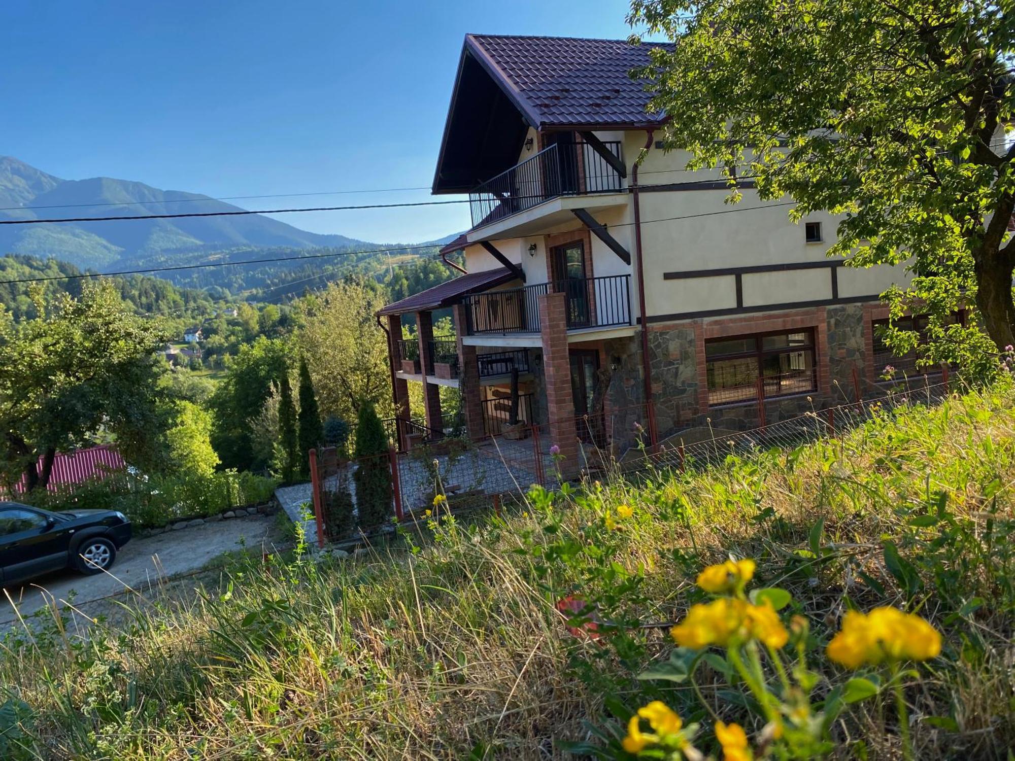 Vila Eell Hotel Borsa  Exterior photo